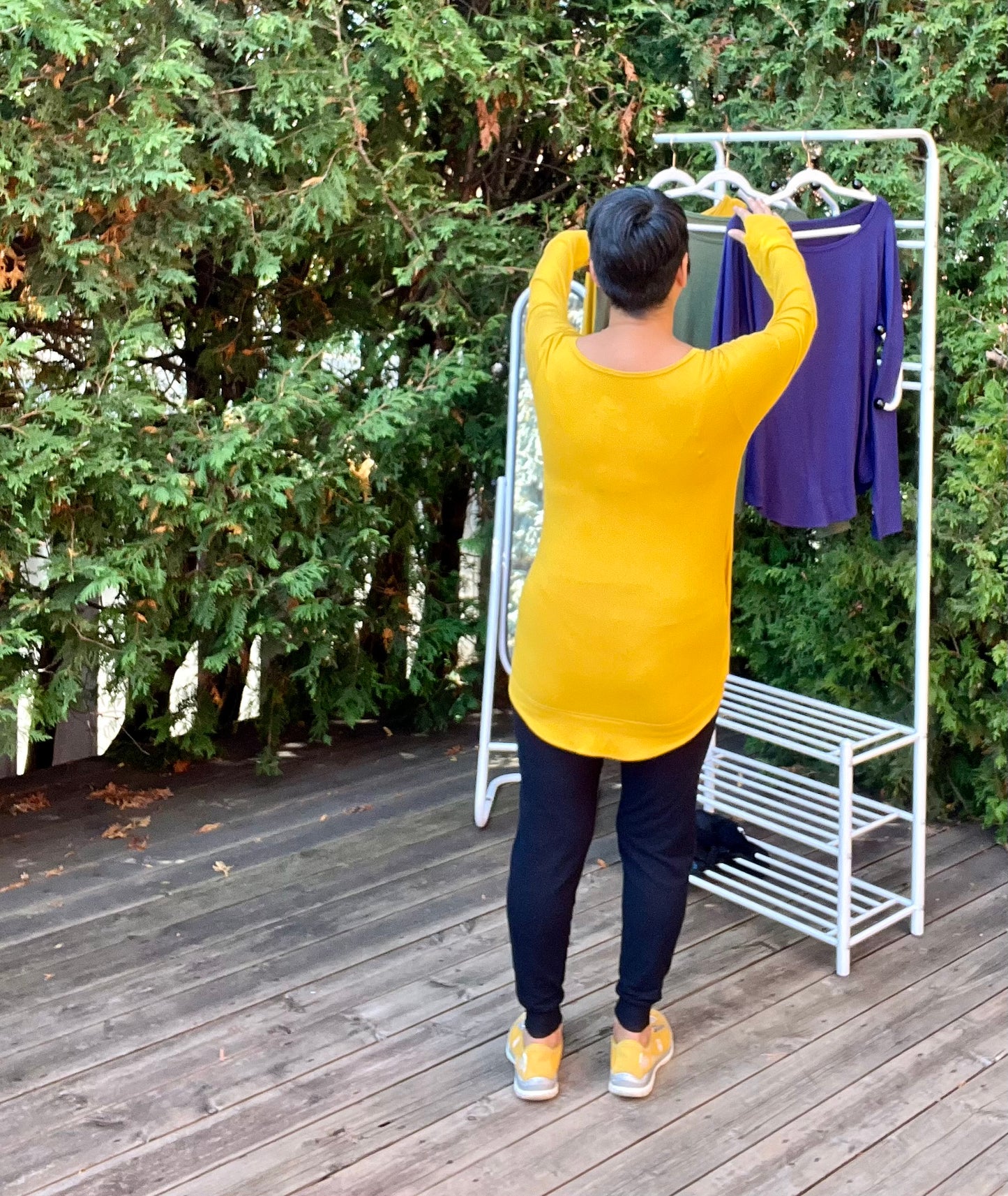 Thumb hole long sleeve