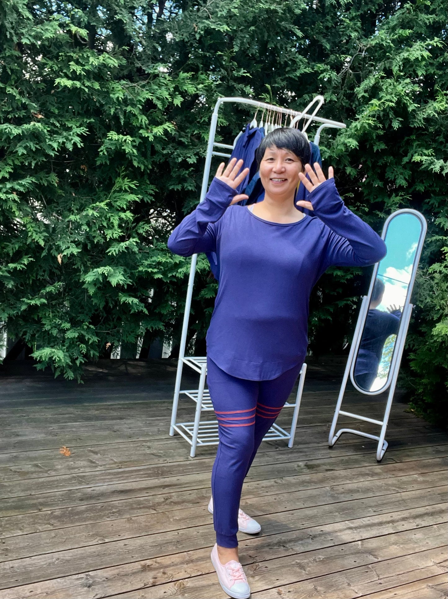 Thumb hole long sleeve